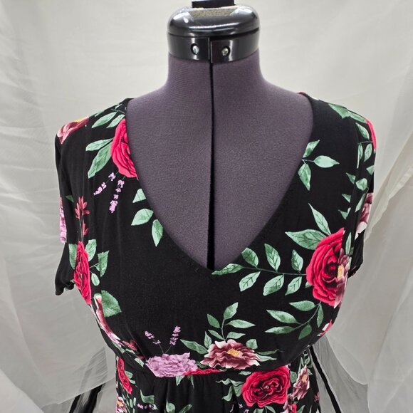 630-6 Torrid Black Red Pink Rose Babydoll Georgette Blouse top size 1 (16/18) - Picture 2 of 10
